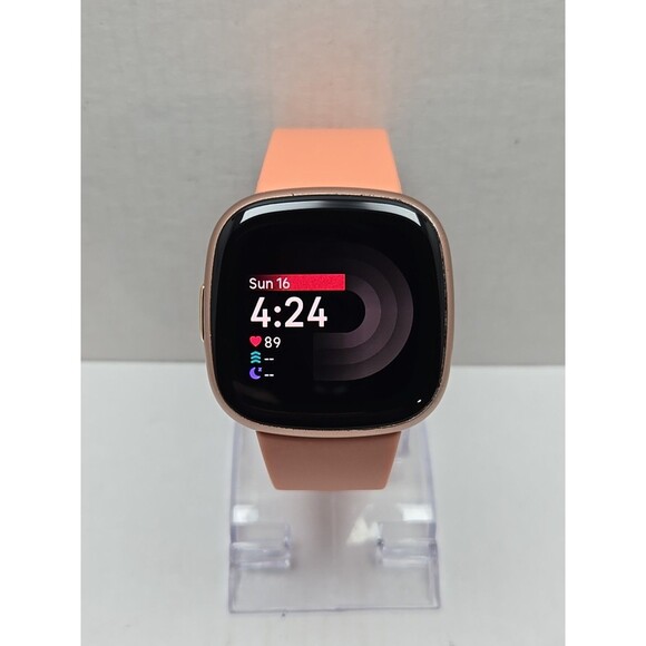 Fitbit Versa 4 GPS Smartwatch Charger Heart Rate Sleep Tracker Wallet No Charger - Picture 1 of 10